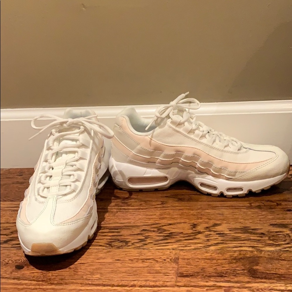 Nike AirMax 95 Women’s Sneaker